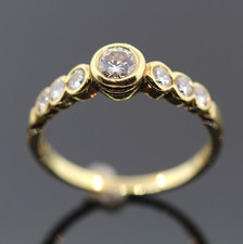 RING MIT 7 BRILLANTEN ZUS