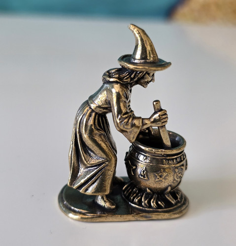 Hexe dekofigur mit kessel aus - dekofigur,