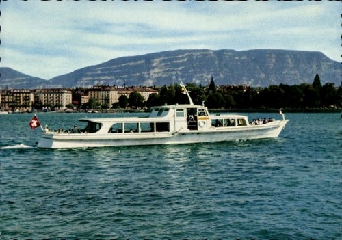 Motorboot auf dem - , wasser