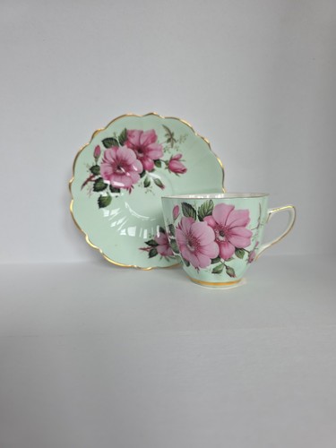 Vintage old royal - bone, china