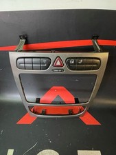 2038203710 Schalterleiste mit Blende Warnblinker von einem Mercedes W203