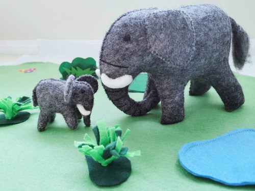 Gefilzter elefant plüschtier - gefilzter,