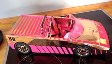 BARBIE Mobil Auto Rennwagen mit Swimming Pool, LOL