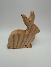 kleiner Holz Hase aus Eschen