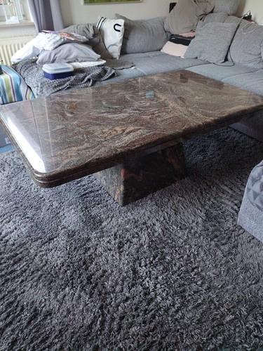 Tisch aus granit - aus,