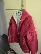 rote-graue-jacke-winterjacke-?