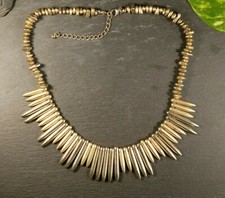 Ausgefallene Silberfarbene