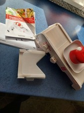 Tupperware D202 Mando-Chef Gemüsehobel V, Inkl. Rezeptheft