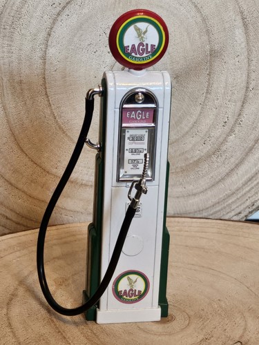 Road signature tankstelle - road, 1:18