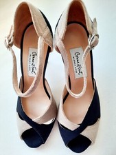 Comme Il Faut  Tango Schuhe 37 Neu 9 cm Absatz Schwarz Beige Wildleder