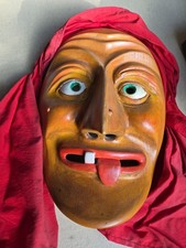 alte Holz Faschingsmaske Fasnacht Maske carnival mask Hexe mit Kopftuch "HV 96"