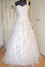 BRAUTKLEID Organza Spitze