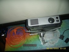 Geha LCD Projektor Model Compact 238 L / mit Deckenhalterung + 4 meter stromkabe