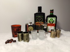Jägermeister Set Würfelbecher Shots Glas Metall Dosierer Blechdose Flasche Neu