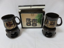 Ein Paar Keramik Tassen mit Stövchen Set OVP