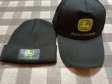 Basecap und  Mütze mit John