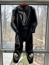 DAINESE Lederkombi T. Vortice Div. Gr. 50 mit Knieschleifer top Zustand!