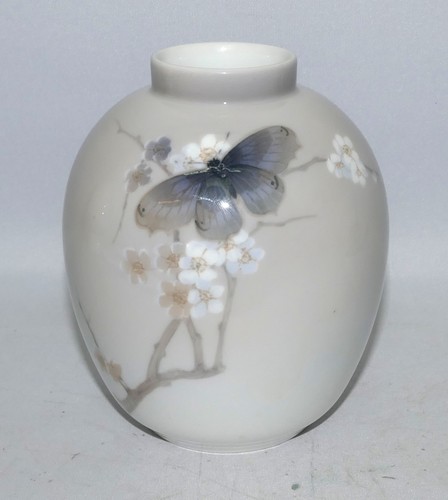 Royal copenhagen vase - royal,