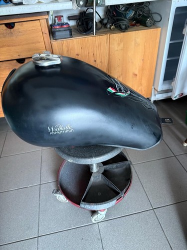 Moto guzzi tank california - moto,