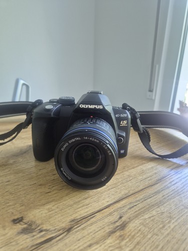 Olympus 520 dslr mp mit - e-520,