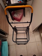 Zeitungsroller zeitungswagen - zeitungsroller,