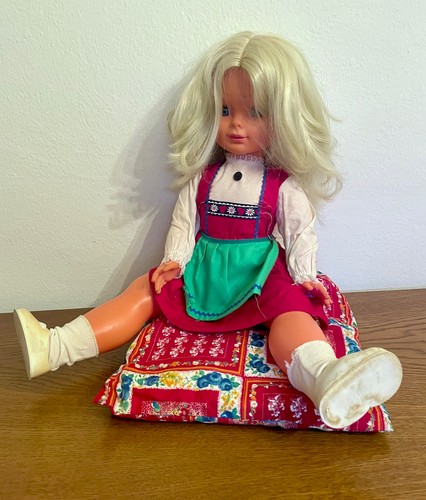 Spielzeugpuppe groß er - groß, 70-er