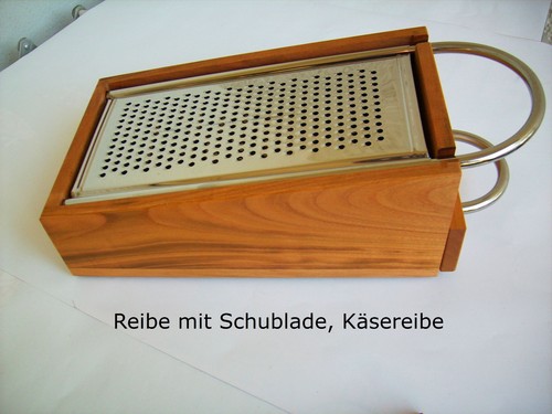 Käsereibe mit behälter - mit,
