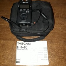 1 Tascam DR-40 Aufnahme und Diktiergerät