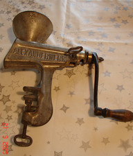 ALEXANDERWERK 376  KÜCHENMASCHIENE PRESSE OBST/GEMÜSE MANUELL ALT GUSSEISEN GROß