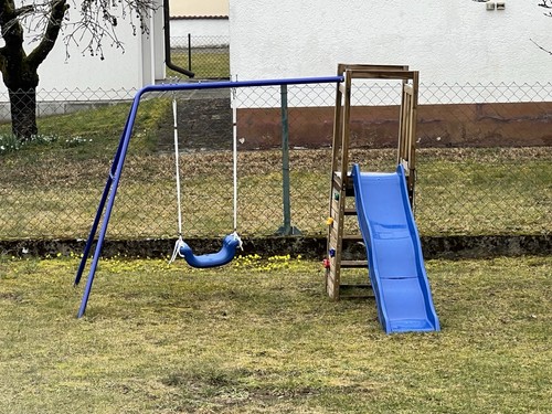 Spielturm kletterwand rutsche - kletterwand,