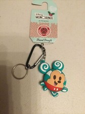 DISNEY MICKEY MOUSE 3D KUNCHLINGS REISE HÄNKELTASCHE CHARM SCHLÜSSELRING NEU PRIMARK