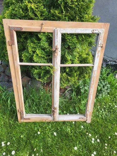 Altes holzfenster mit rahmen - altes,