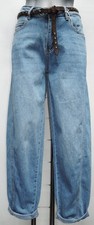 LÄSSIGE TAPERED JEANS  MIT