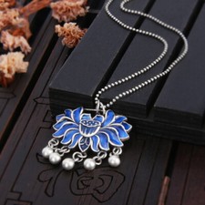 B25 Anhänger blaue Lotusblume