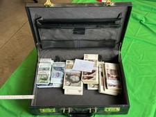 alter Koffer mit Film Geld ca. 1 Million TE210925/ 754