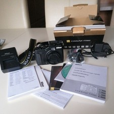 Nikon Coolpix P7000 10.1 MP Digitalkamera, Schwarz full Set getestet 