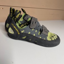 La Sportiva Tarantula Climbing