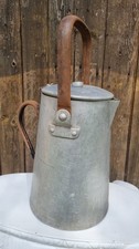 Antike uralte XXL-Milchkanne