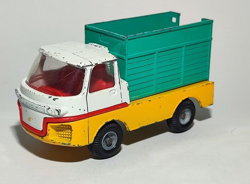 Turbine truck qualitoys corgi - truck,