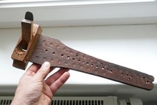 Alter Fasshobel reich verziert