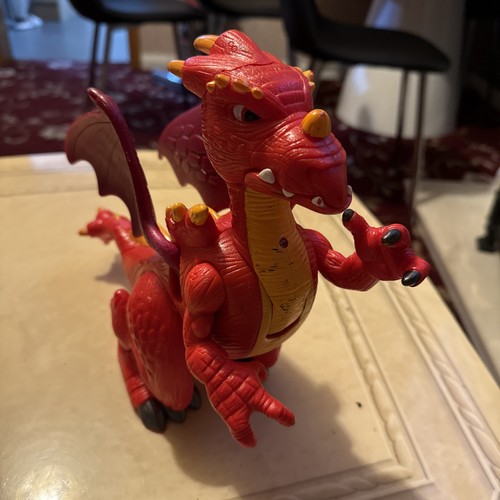 Red castle dragon figur mit - red,