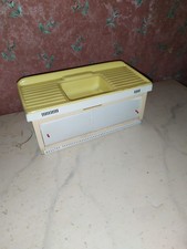 Alte Celluloid Spüle Schrank