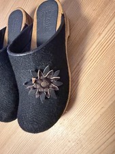 Sanita Wood Manuella Square