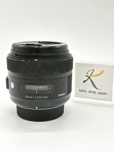 Sigma 30mm dc - f/1.4, hsm