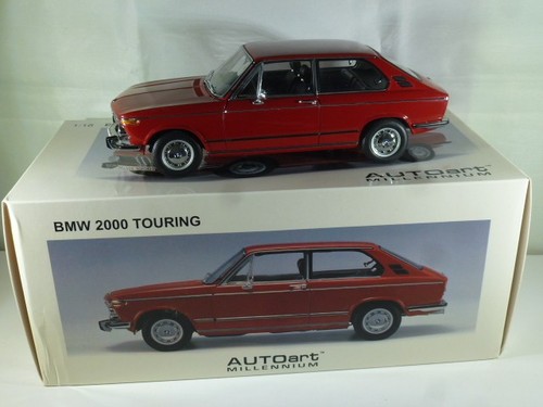 Autoart bmw 2000 - 1:18, touring