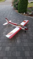 Modellflugzeug mit 1,80 m
