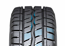 Winterreifen 225/60R16C  102T
