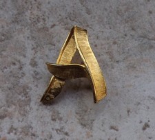 Tolle ältere vergoldete Brosche Anstecknadel Buchstabe "A" 4,64 g  2,8 cm