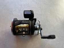 KOGHA XITO 3000 Angelrolle mit Zählwerk schwarz gold