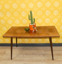 60er Jahre wunderschöner Couchtisch Checkerboard Holzoptik Resopal Cocktailtisch